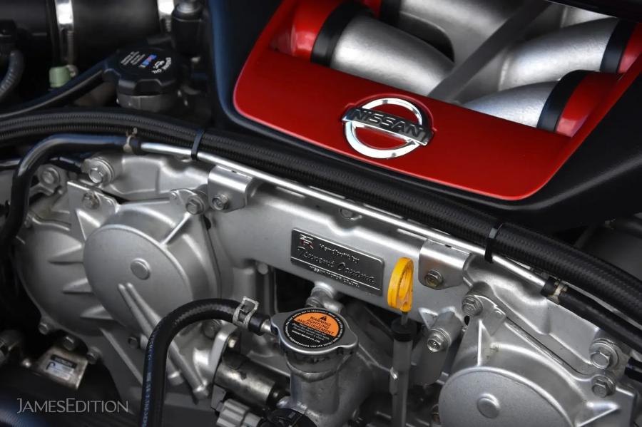 Моторный отсек Nissan Juke-R700 R35 (005) 2019 года  (фото 17 из 35)